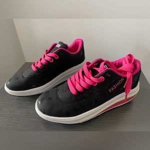 NEW women’s athletic  shoes